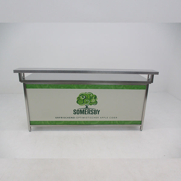 Edelstahl-Klapptheke mieten mit Somersby Werbung und stabiler Thekenoberfläche